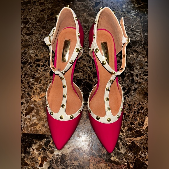 Halogen Pink and Cream Heels with Gold Accents - Picture 10 of 11